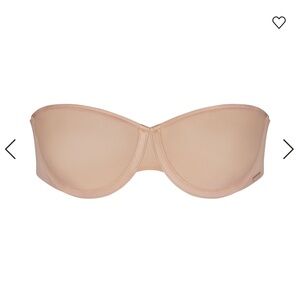 Skims Weightless Strapless Bra (Brand New w/o Tags)